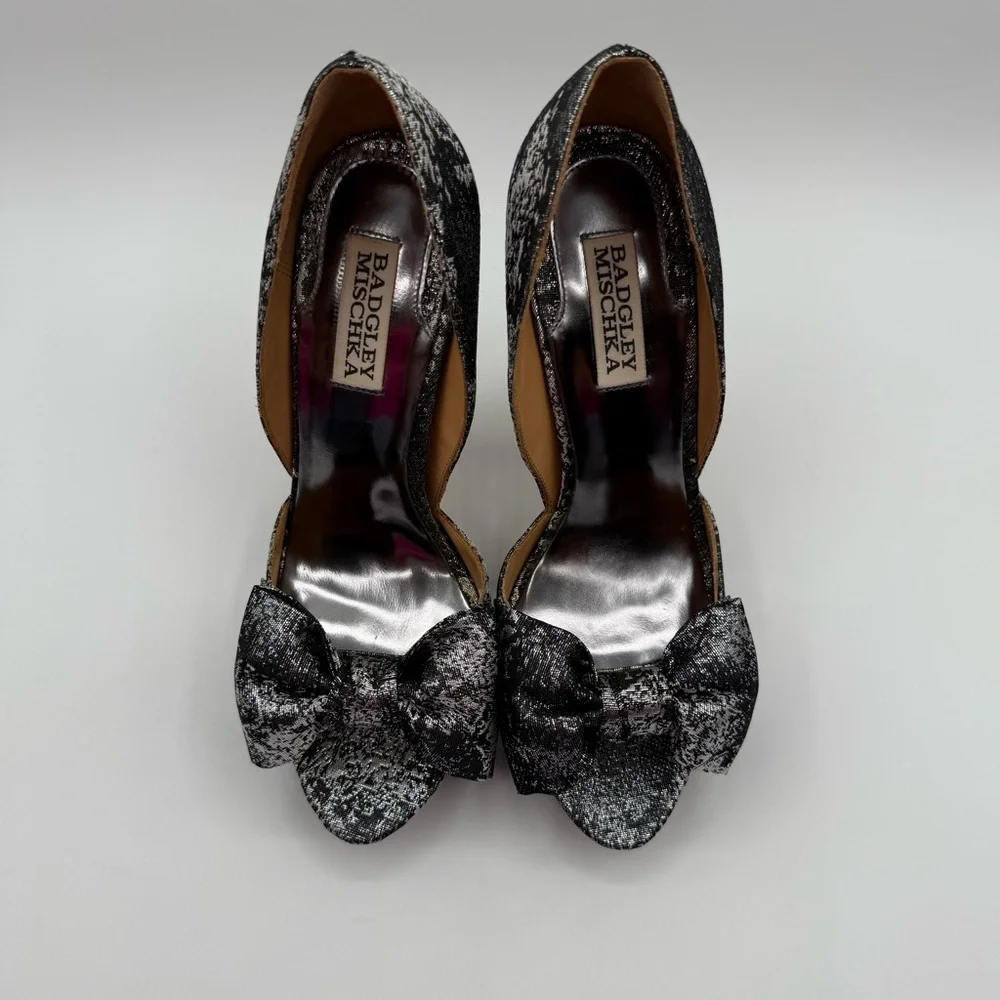 Badgley Mischka Platform Peep Toes Metallic Silver-Black Bow Heels Size 7.5 M - Picture 5 of 16